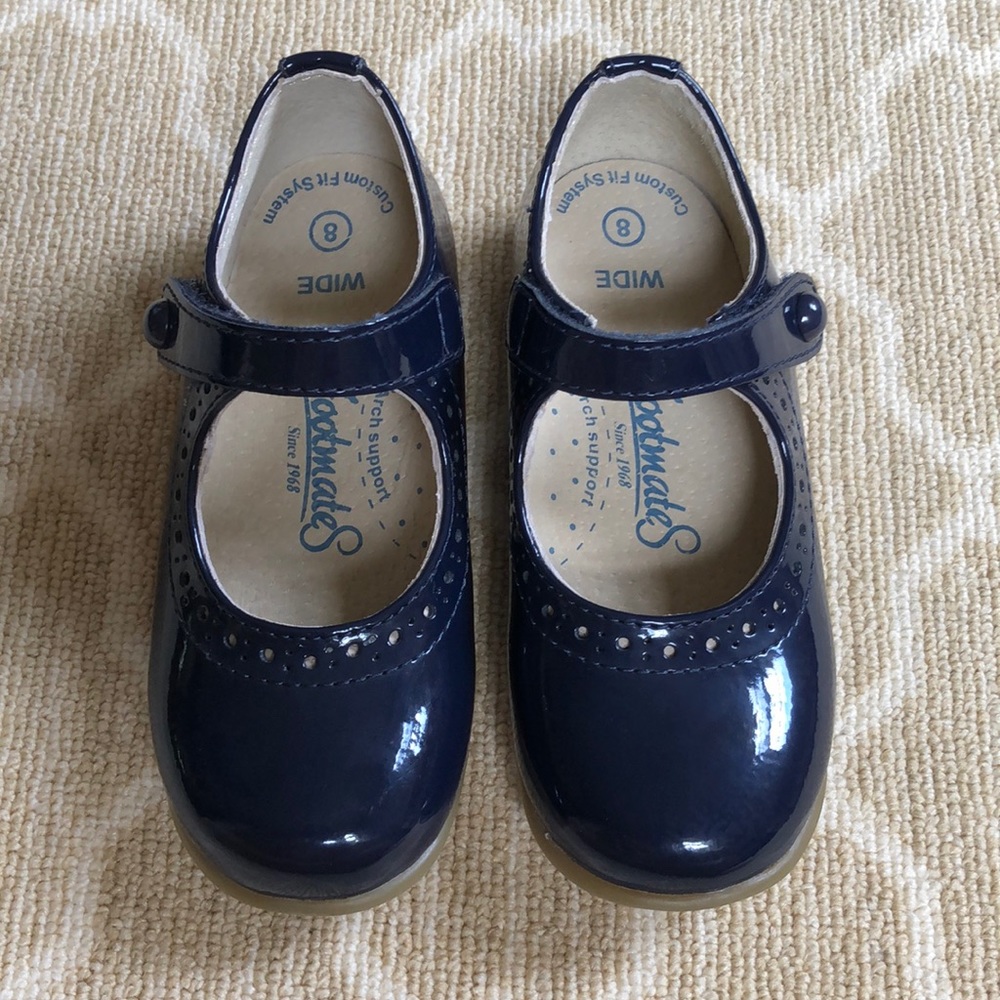 Footmates “Emma” Navy Patent Leather Mary Jane Shoes (Size 8 M/W)